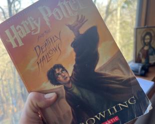 Harry Potter and the Deathly Hallows Book